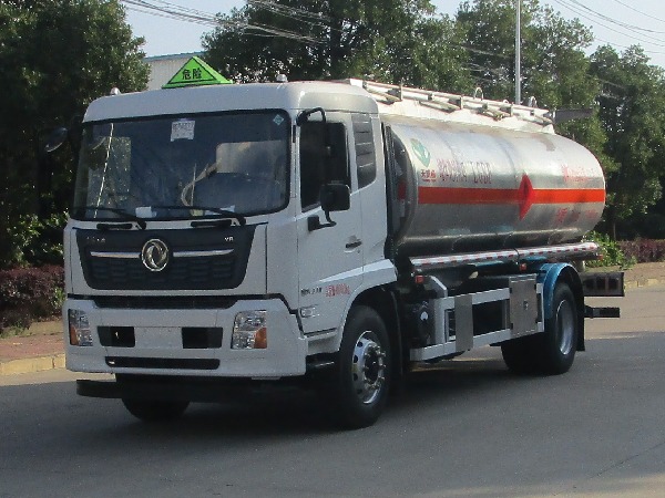 天威缘牌TWY5180GYYD6L型铝合金运油车